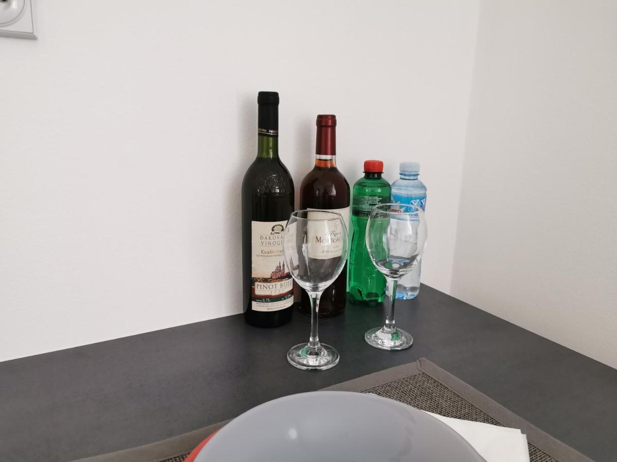 Nacional 1 Apartment Studio سوبوتيتْسا المظهر الخارجي الصورة